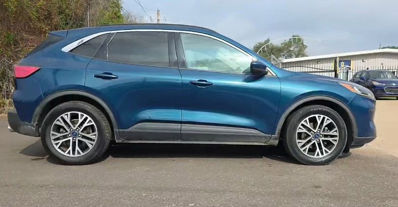 Used 2020 Ford Escape SEL image 4