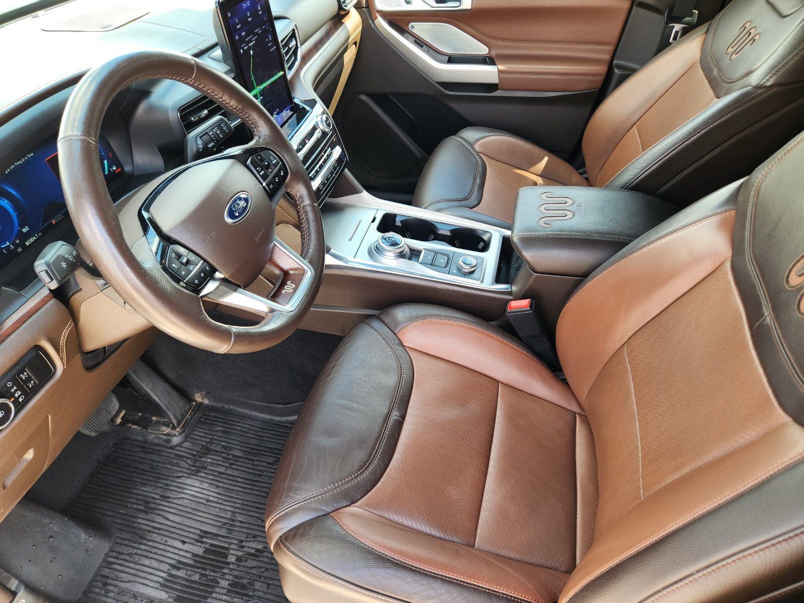 Used 2024 Ford Explorer King Ranch w/ Technology Package AWD/4WD image 14