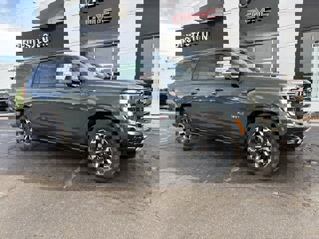 New 2026 GMC Yukon XL AT4 w/ AT4 Premium Plus Package