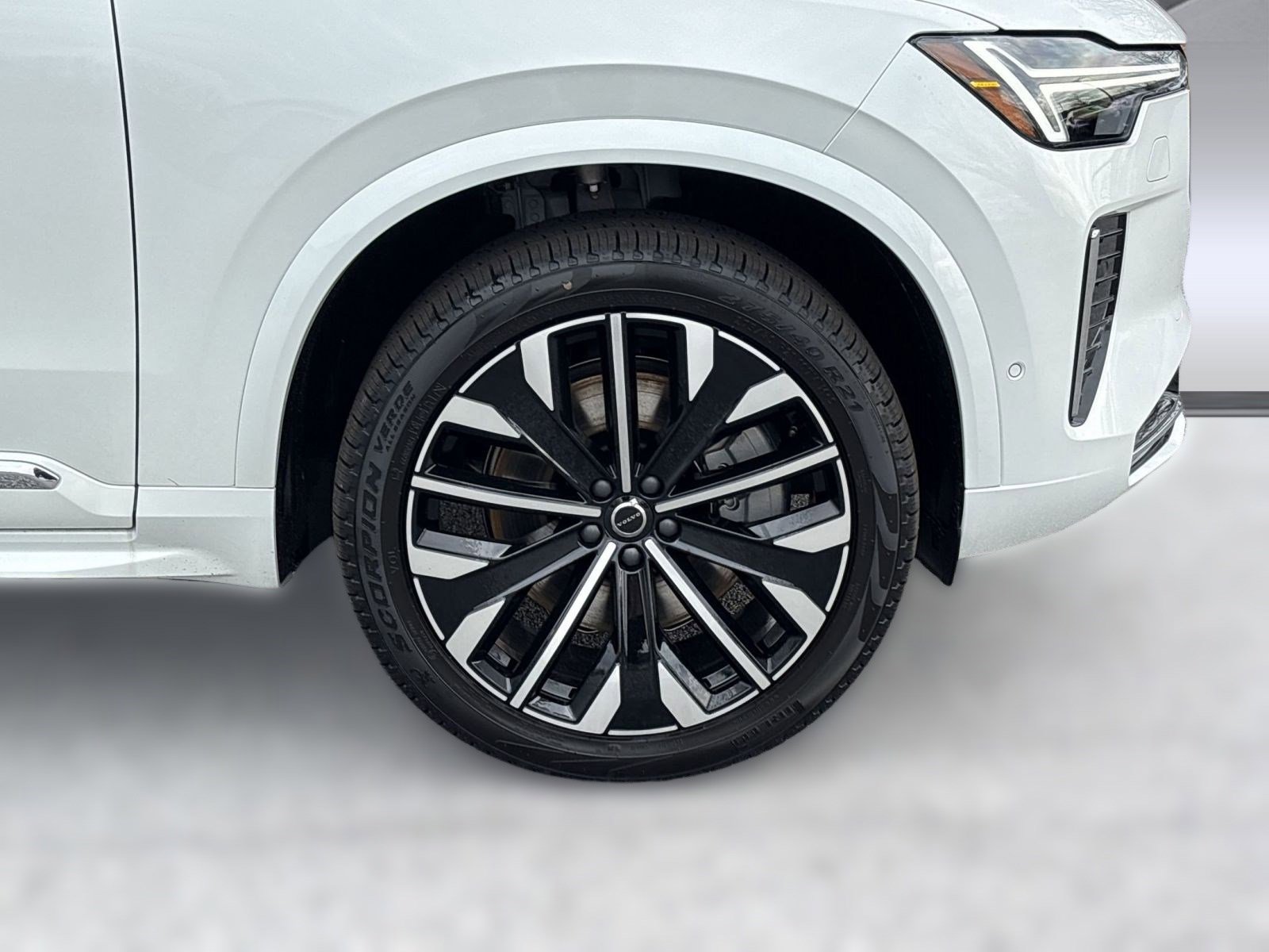 New 2026 Volvo XC90 T8 Ultra w/ Protection Package AWD/4WD image 11