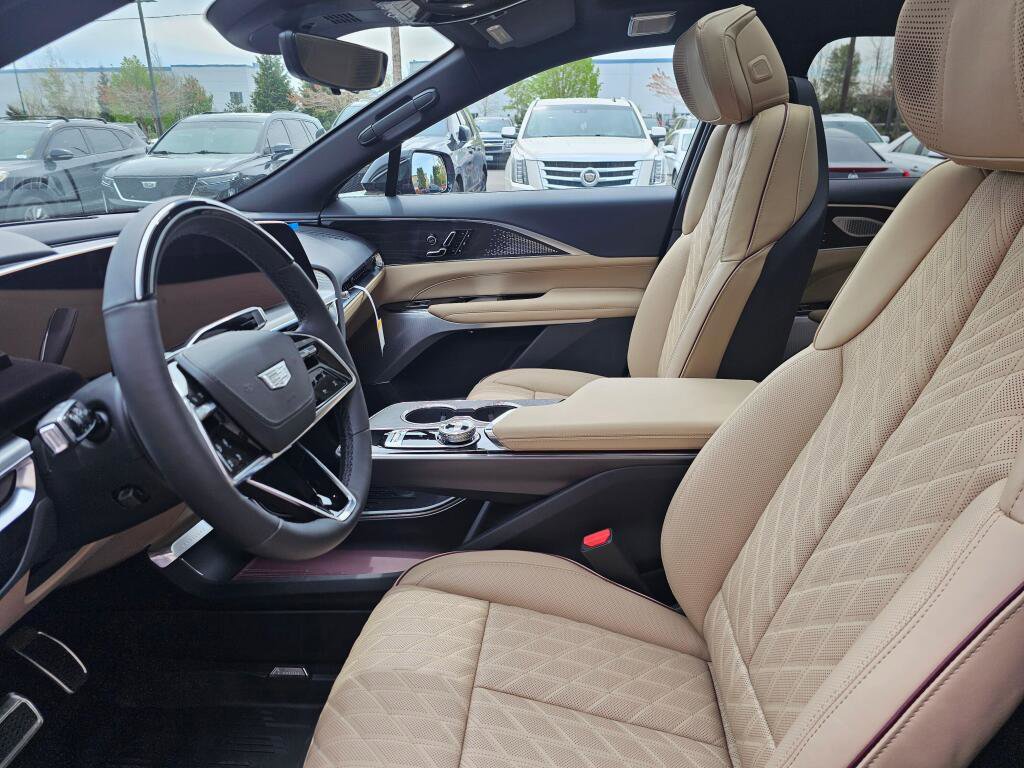 New 2026 Cadillac Lyriq Signature Luxury w/ LPO, Bronce Accent Package AWD/4WD image 26