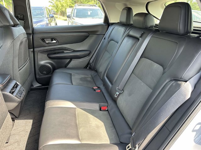 Used 2024 Nissan Ariya AWD image 18