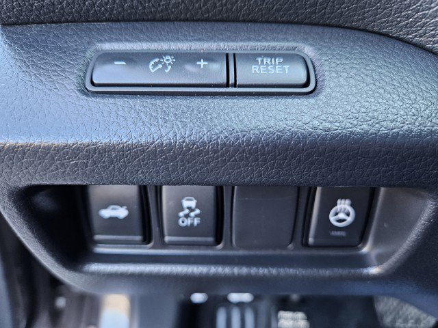 Used 2017 Nissan Altima 2.5 SL w/ Moonroof Package image 17