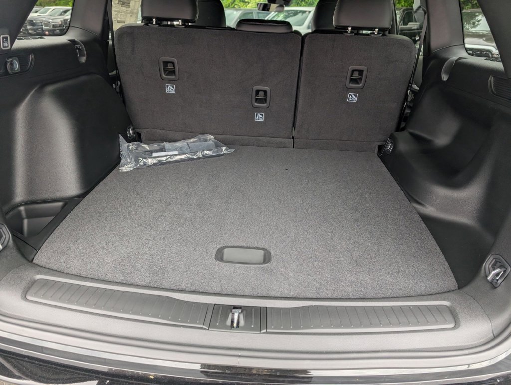 New 2026 Jeep Grand Cherokee Altitude RWD image 26
