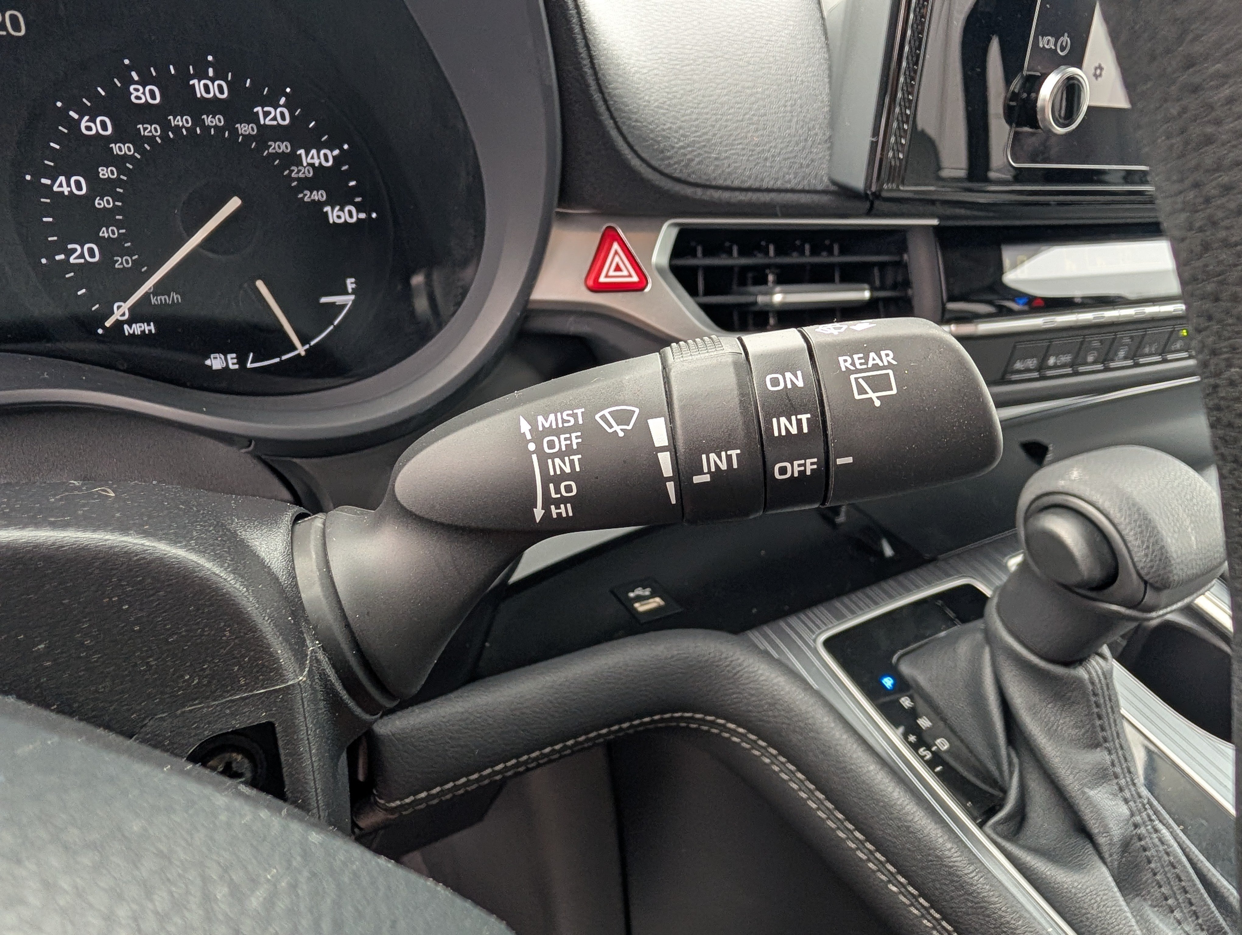 Certified 2026 Toyota Sienna LE FWD image 29