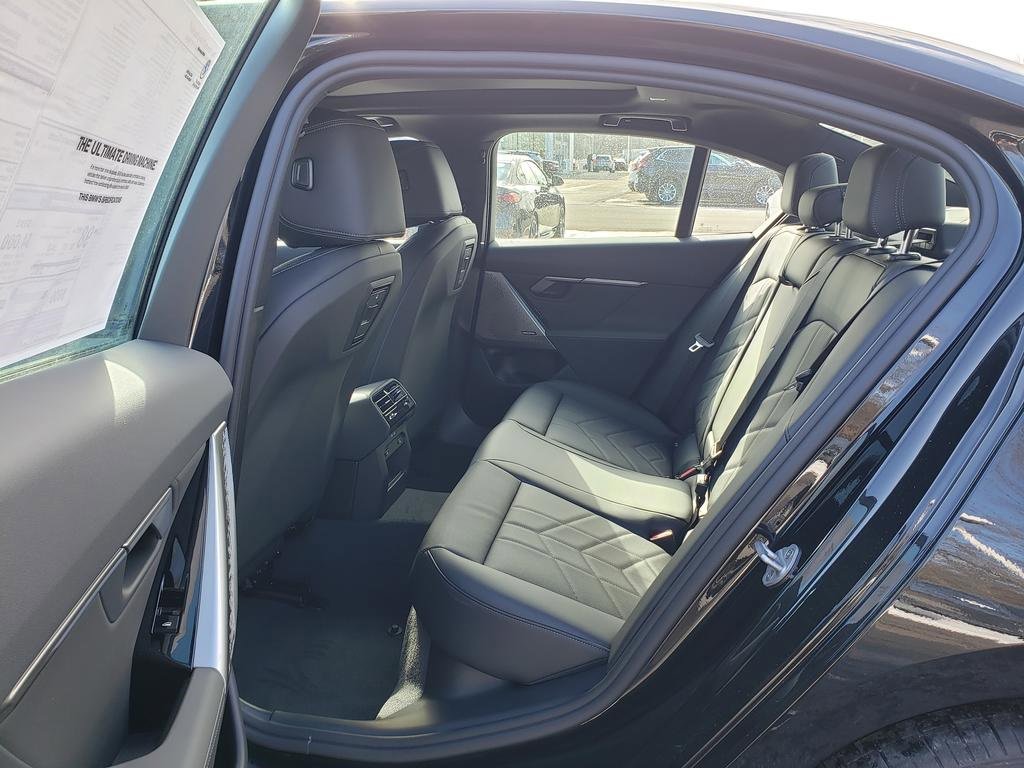 New 2026 BMW i5 eDrive40 w/ M Sport Package image 7