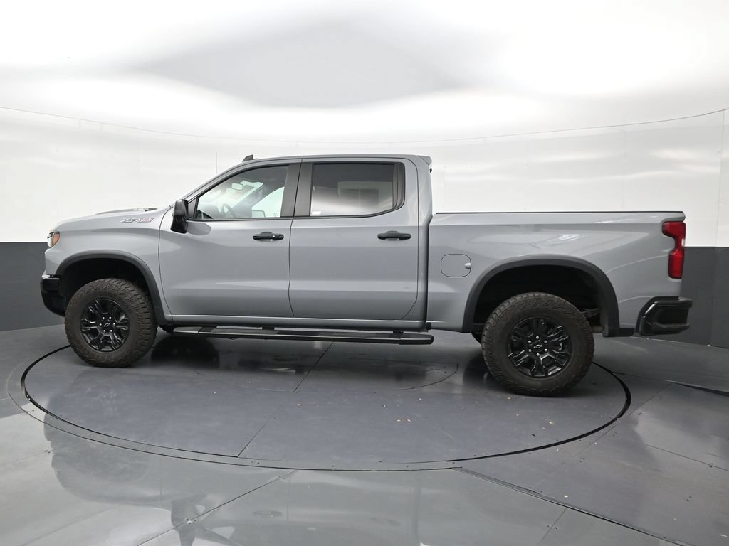 Used 2025 Chevrolet Silverado 1500 ZR2 AWD/4WD image 2
