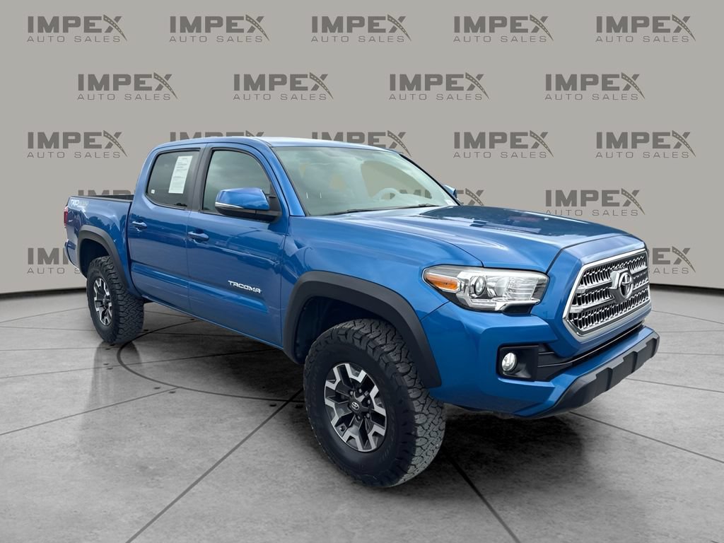 Used 2017 Toyota Tacoma TRD Off-Road AWD/4WD image 4