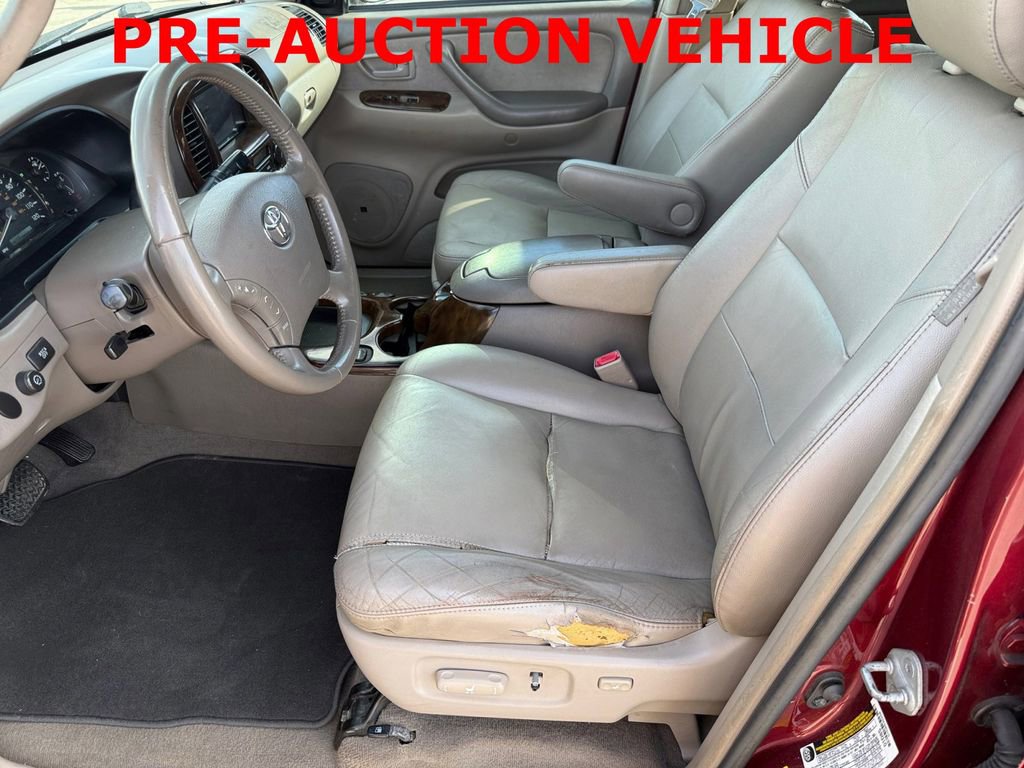 Used 2007 Toyota Sequoia SR5 AWD/4WD image 10