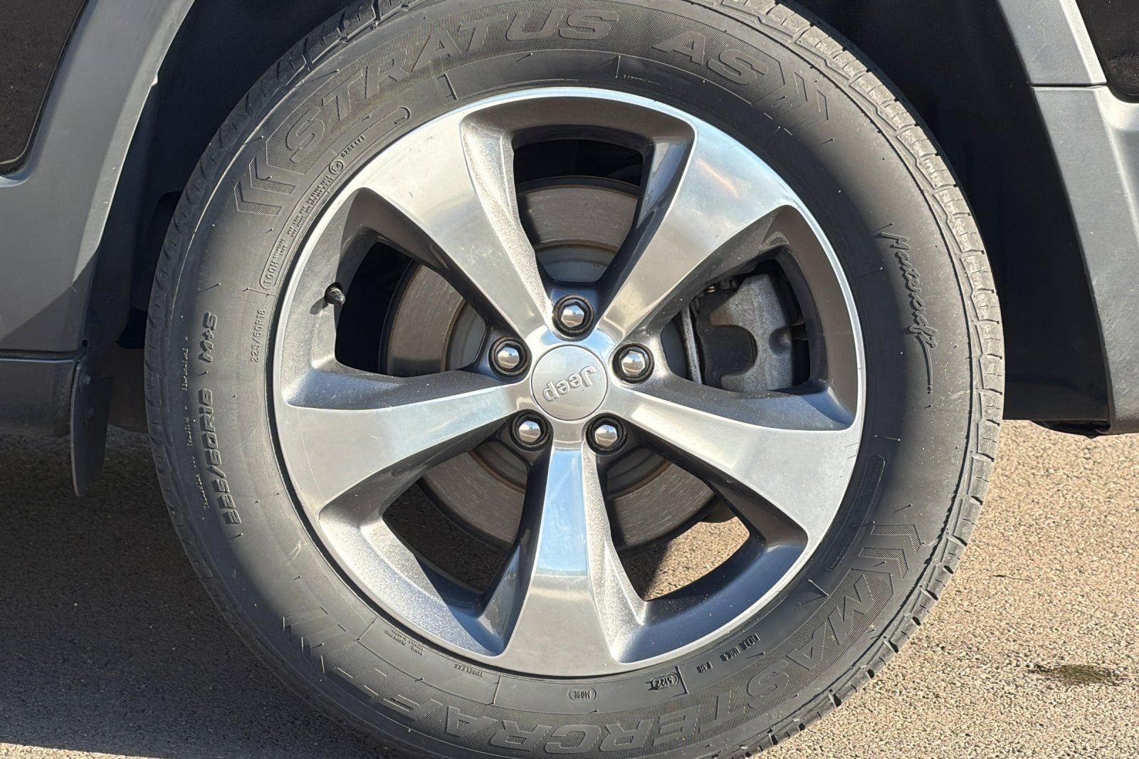 Used 2020 Jeep Cherokee Limited image 27