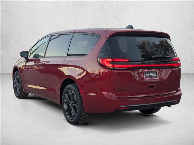 New 2026 Chrysler Pacifica Select AWD/4WD image 9