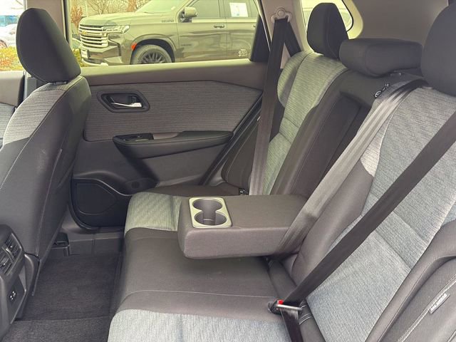 Used 2023 Nissan Rogue SV AWD/4WD image 14
