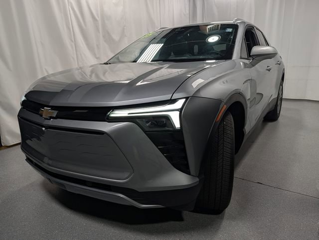 Used 2025 Chevrolet Blazer EV LT AWD/4WD image 8