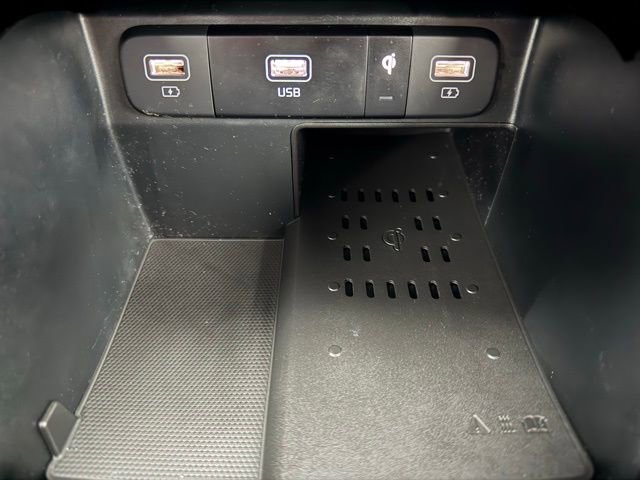 Used 2023 Kia Sorento SX image 33