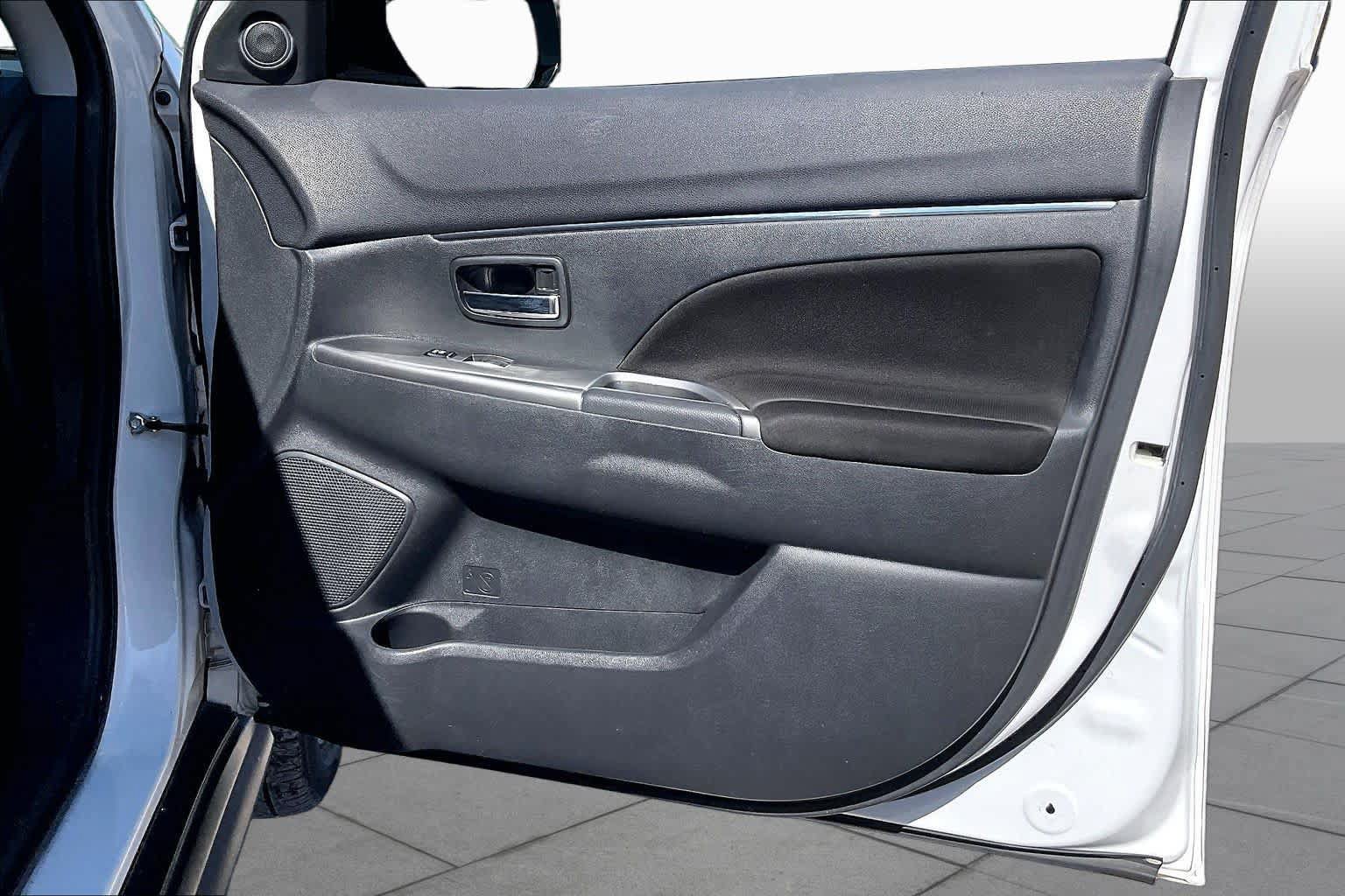 Used 2021 Mitsubishi Outlander Sport SE FWD image 22