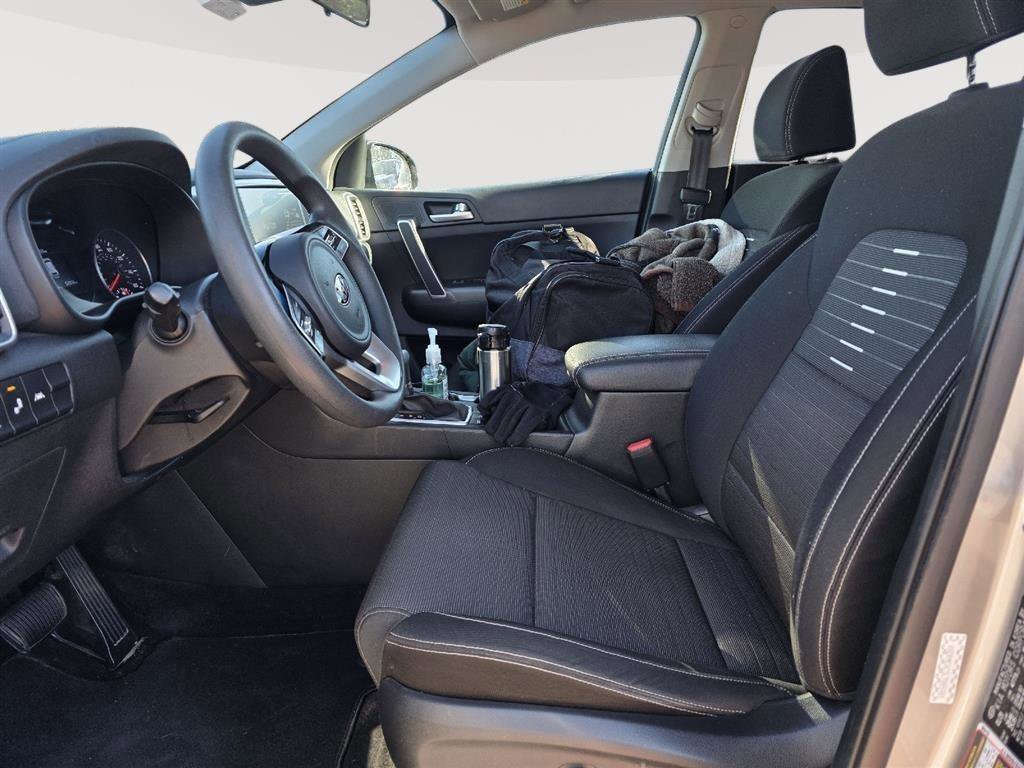 Used 2020 Kia Sportage LX w/ LX Popular Package image 2