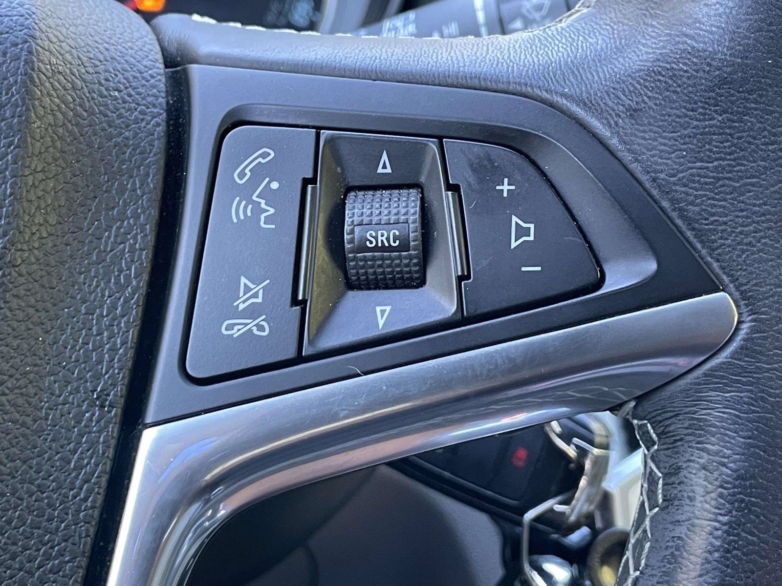 Used 2015 Buick Encore FWD image 23