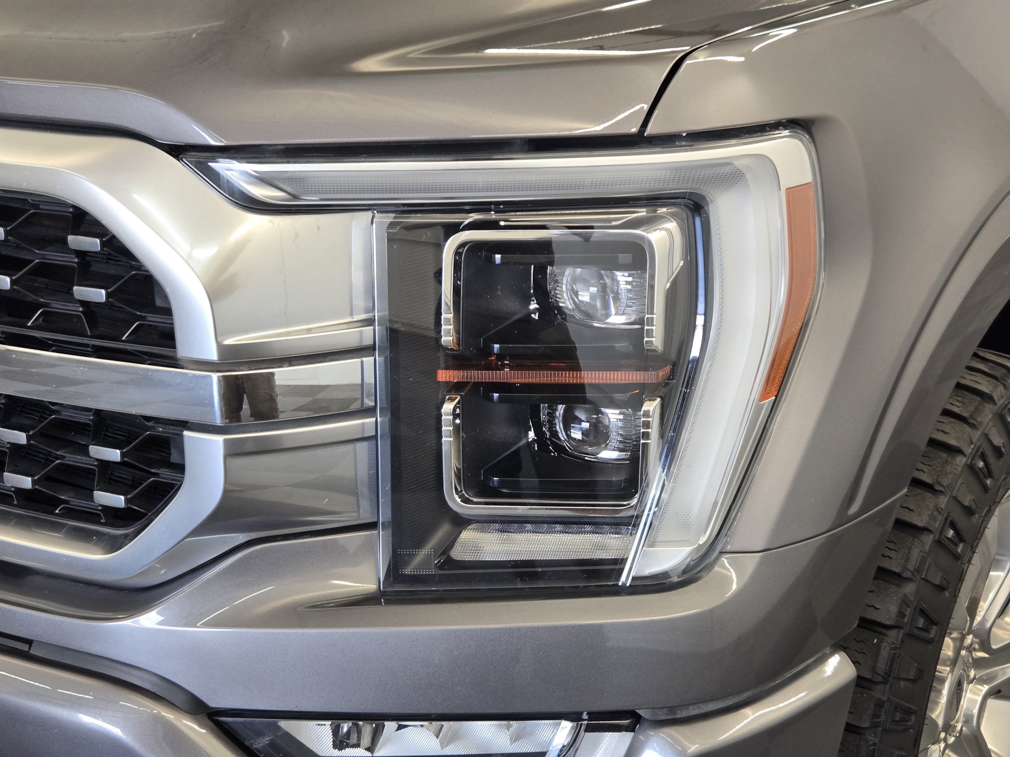Certified 2022 Ford F150 Platinum w/ Equipment Group 701A High AWD/4WD image 8
