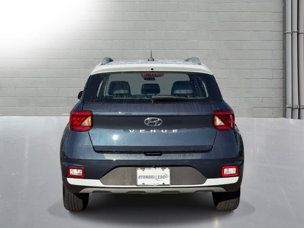 Used 2024 Hyundai Venue Limited FWD image 7