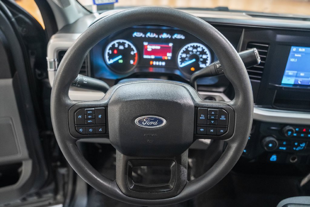 Certified 2025 Ford F250 XL w/ STX Appearance Package AWD/4WD image 37