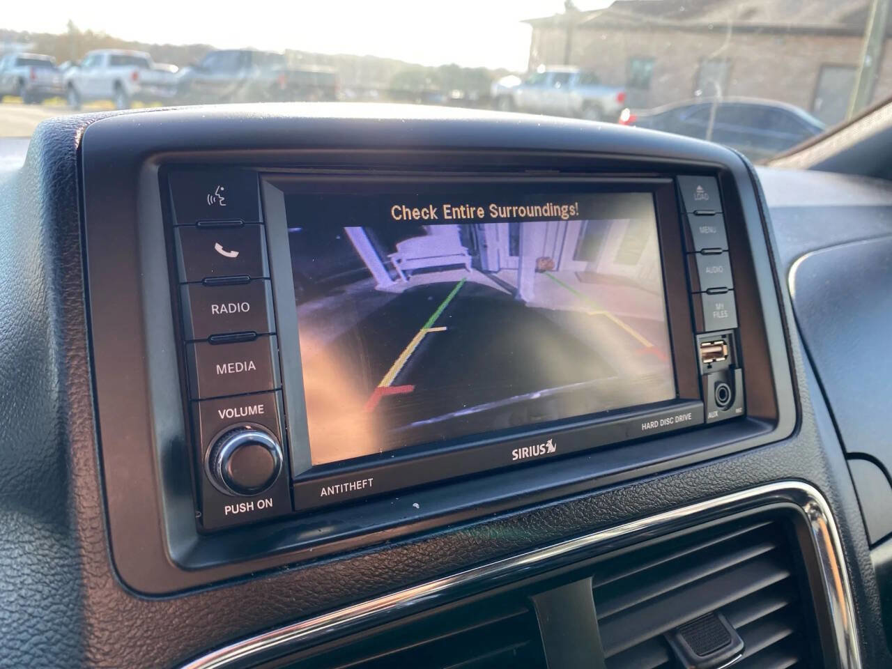 Used 2020 Dodge Grand Caravan SXT FWD image 18