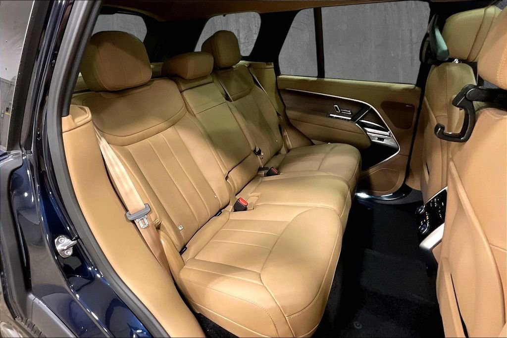 New 2026 Land Rover Range Rover SE image 10