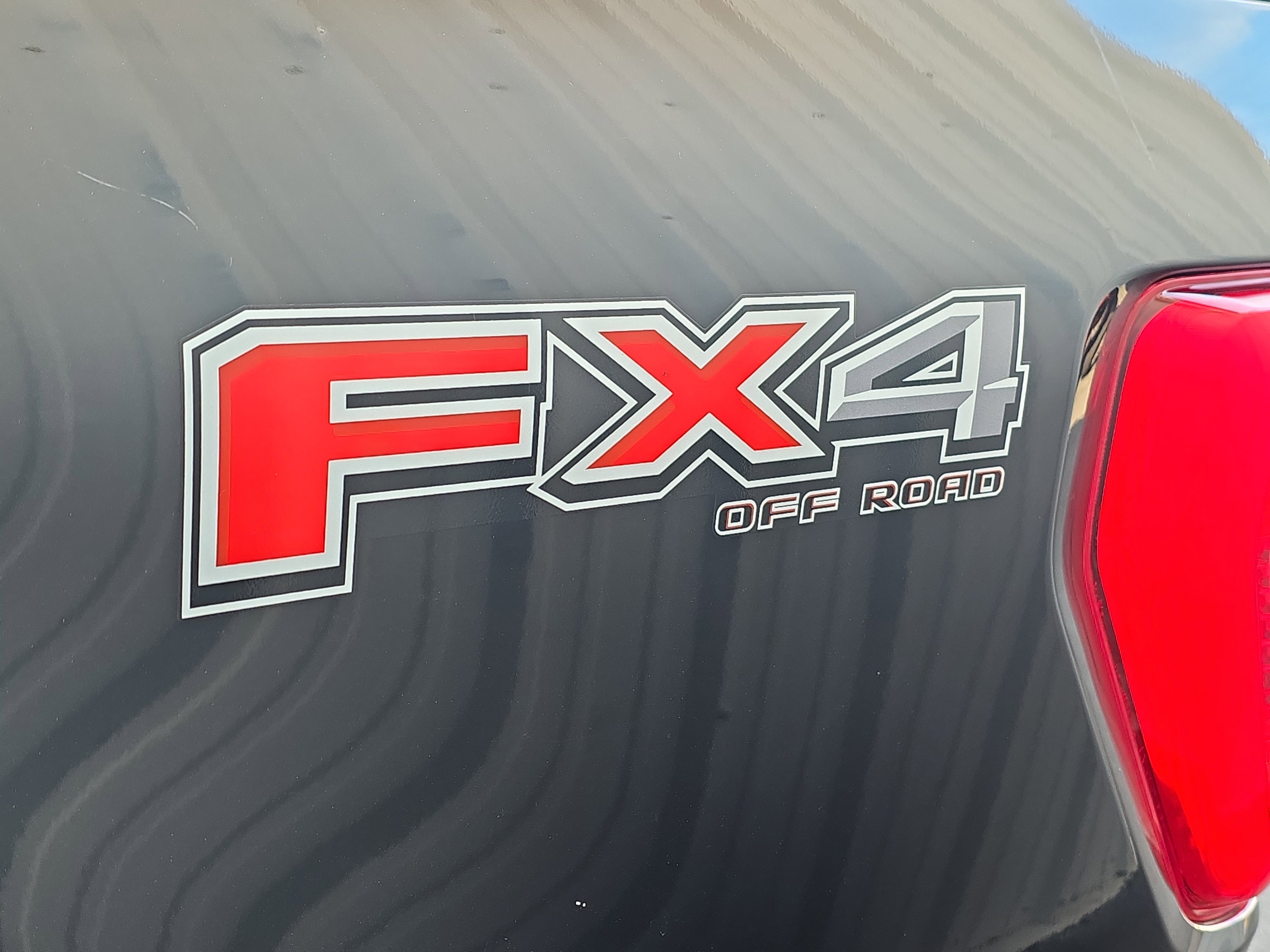 Used 2023 Ford F150 Lariat w/ Equipment Group 502A High image 7