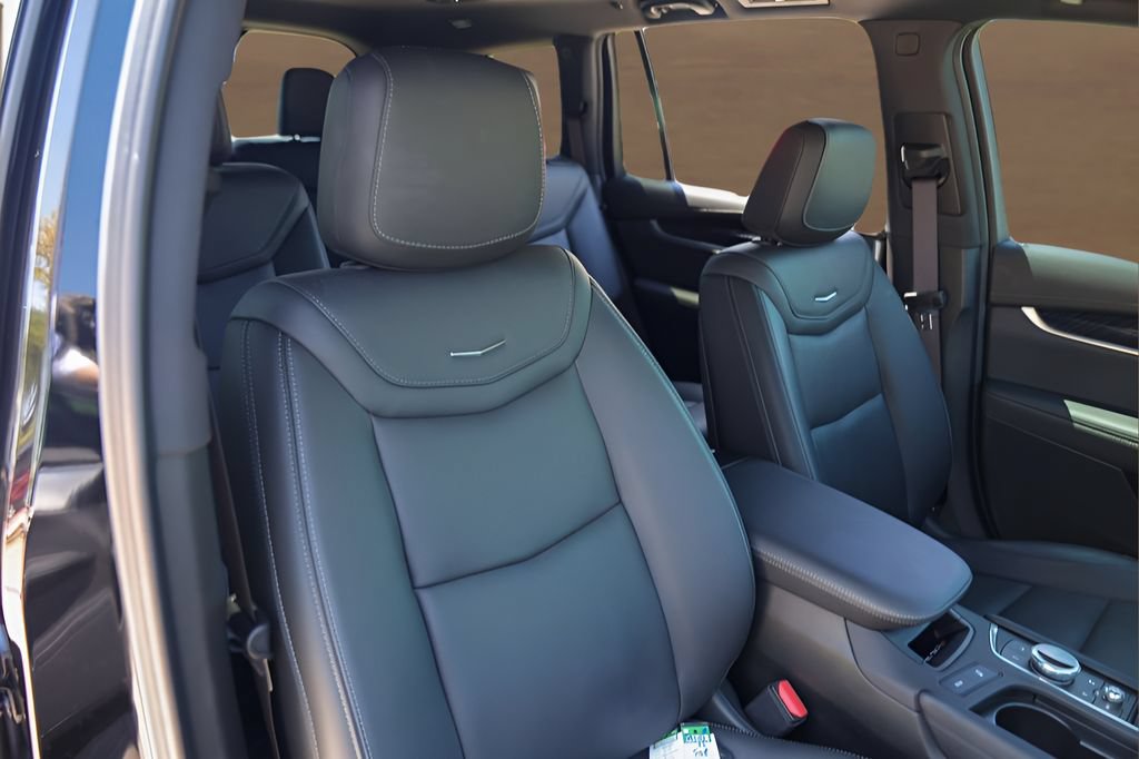 Certified 2024 Cadillac XT6 Premium Luxury AWD/4WD image 32