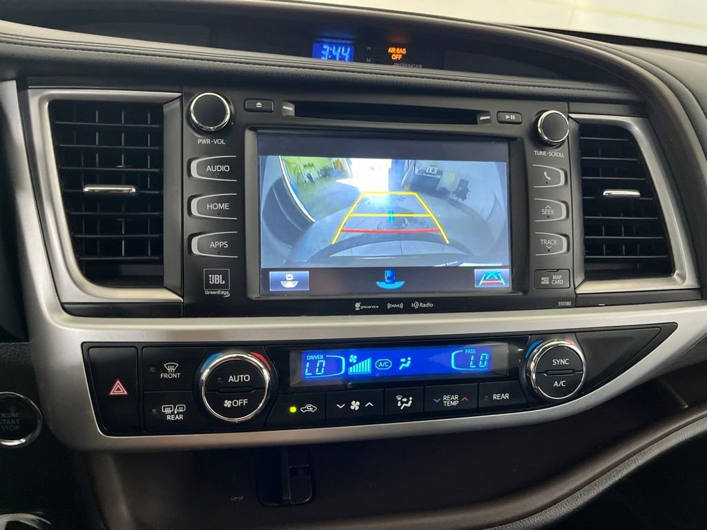 Used 2018 Toyota Highlander Limited Platinum AWD/4WD image 61