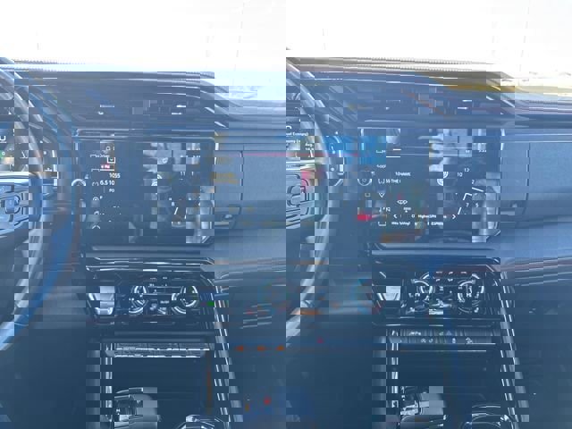 Used 2024 GMC Sierra 1500 AT4 w/ Technology Package image 18