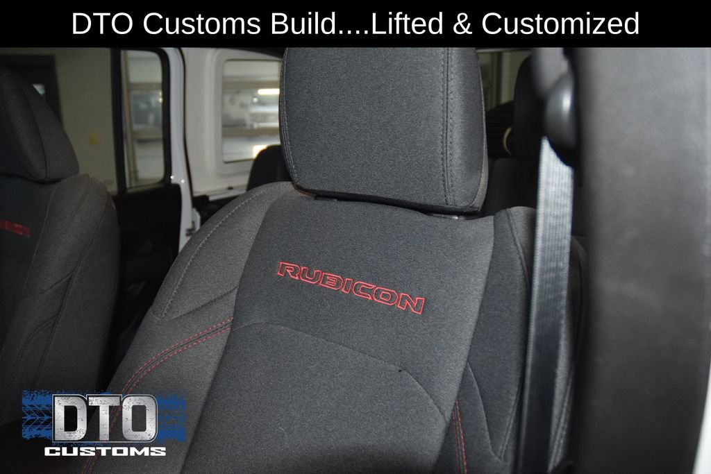 Used 2025 Jeep Wrangler Unlimited Rubicon AWD/4WD image 39
