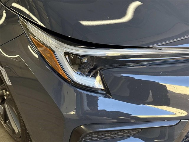 Used 2024 Toyota Corolla SE w/ SE Premium Package image 3