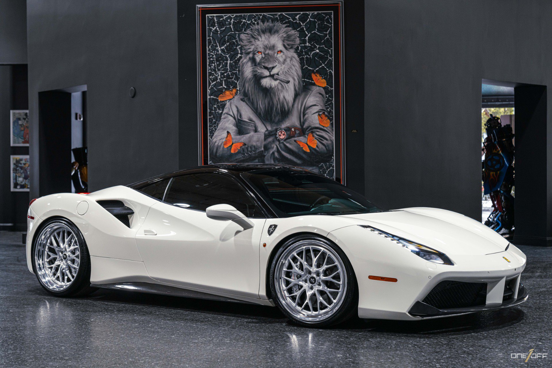 Used 2016 Ferrari 488 GTB RWD image 10