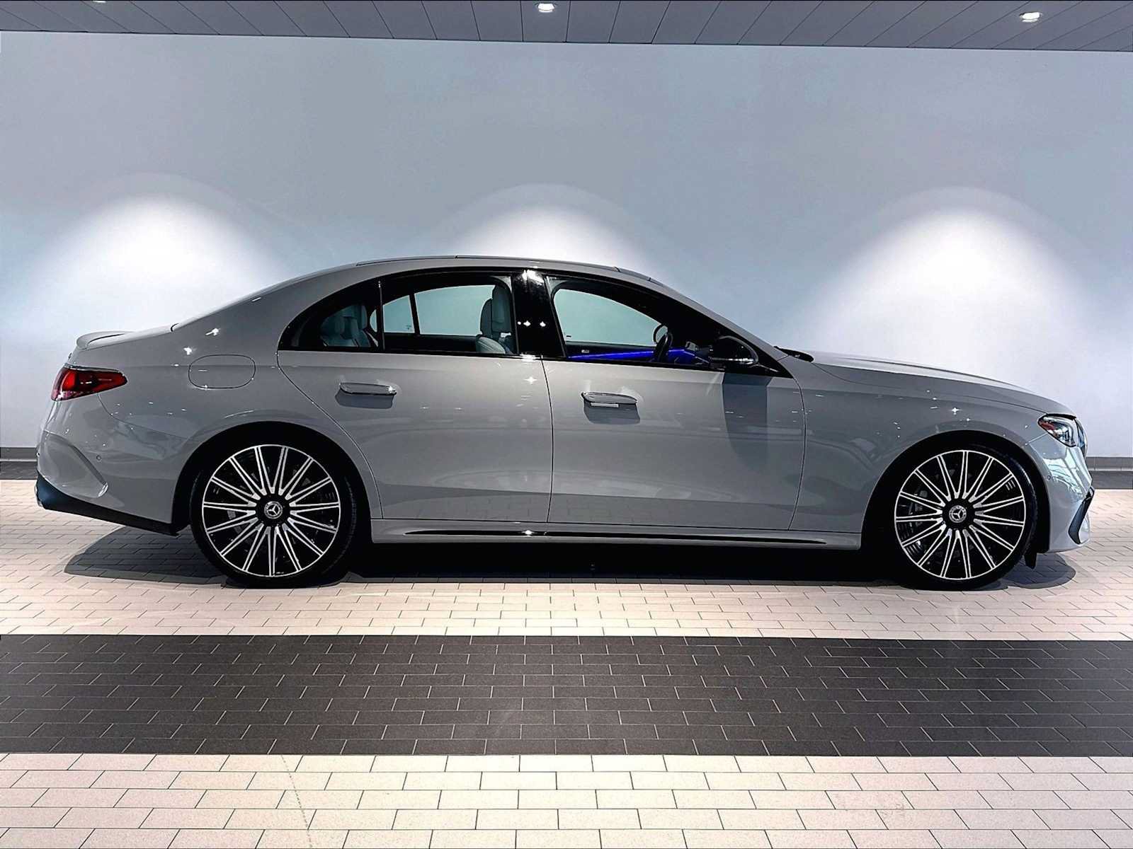 Used 2024 Mercedes-Benz E 450 4MATIC Sedan image 11
