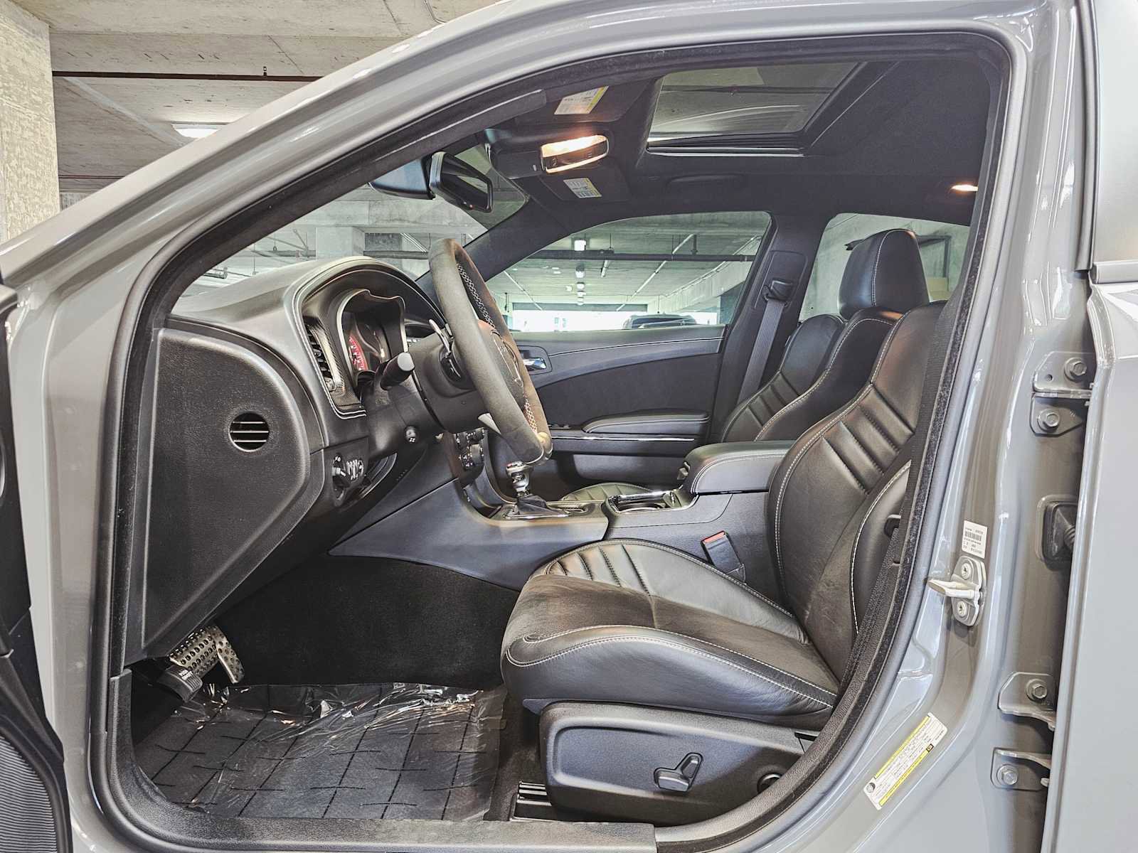 Used 2023 Dodge Charger SRT Hellcat w/ Harman/Kardon Audio Group image 23