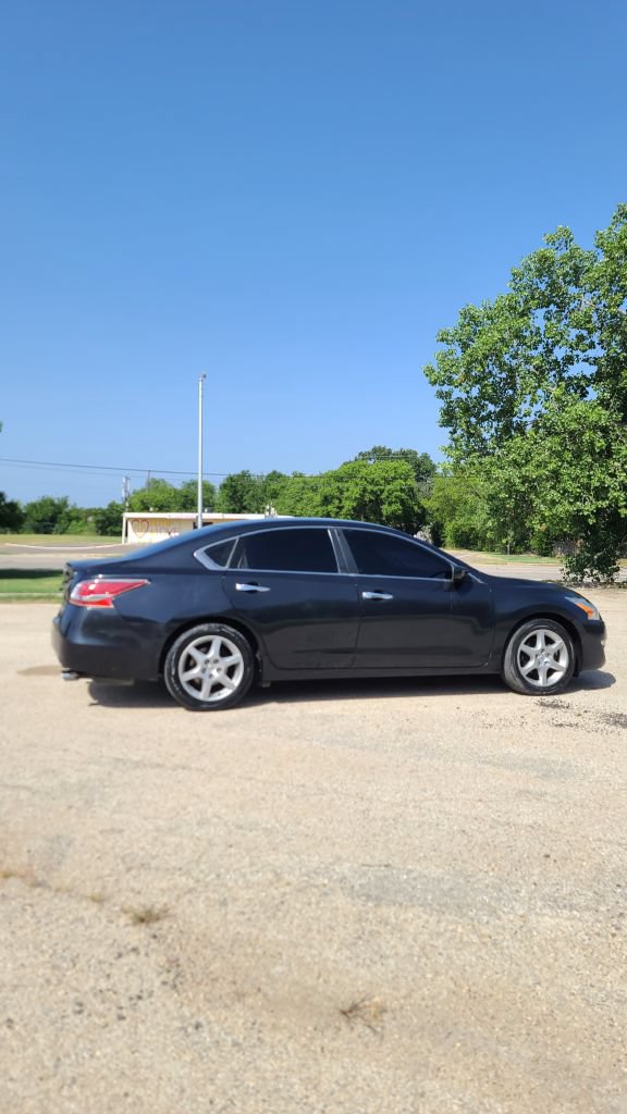 Used 2015 Nissan Altima 2.5 S w/ Power Driver Seat Package FWD image 3