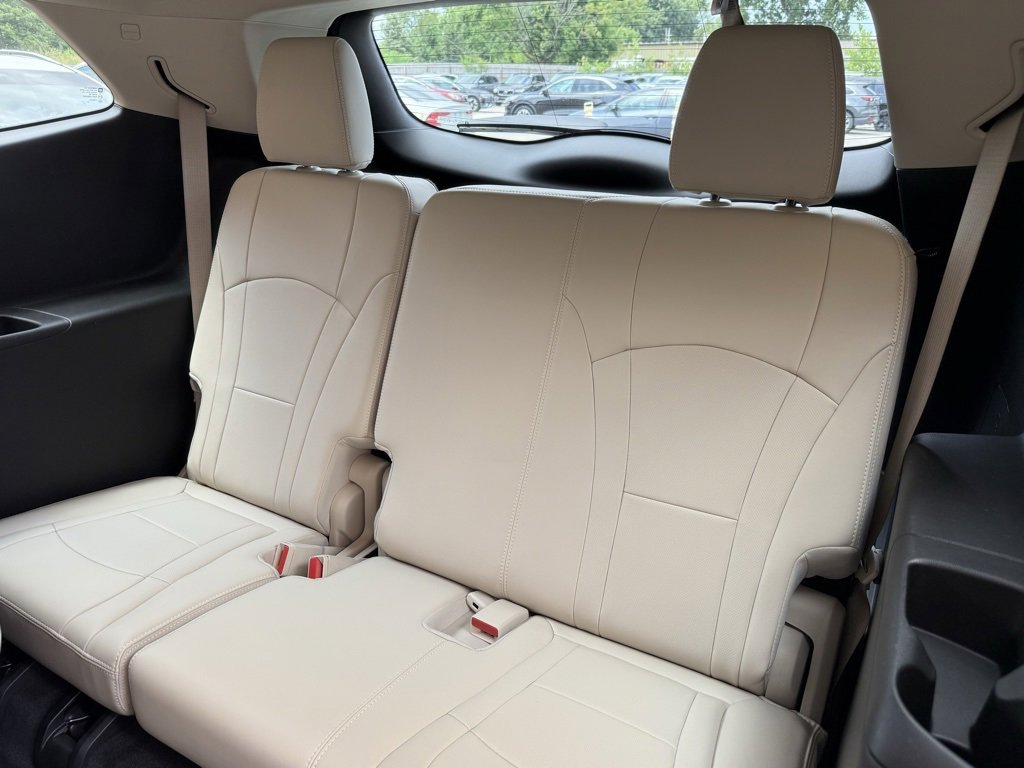 Used 2022 Buick Enclave Premium w/ Surround and Sites Package image 16
