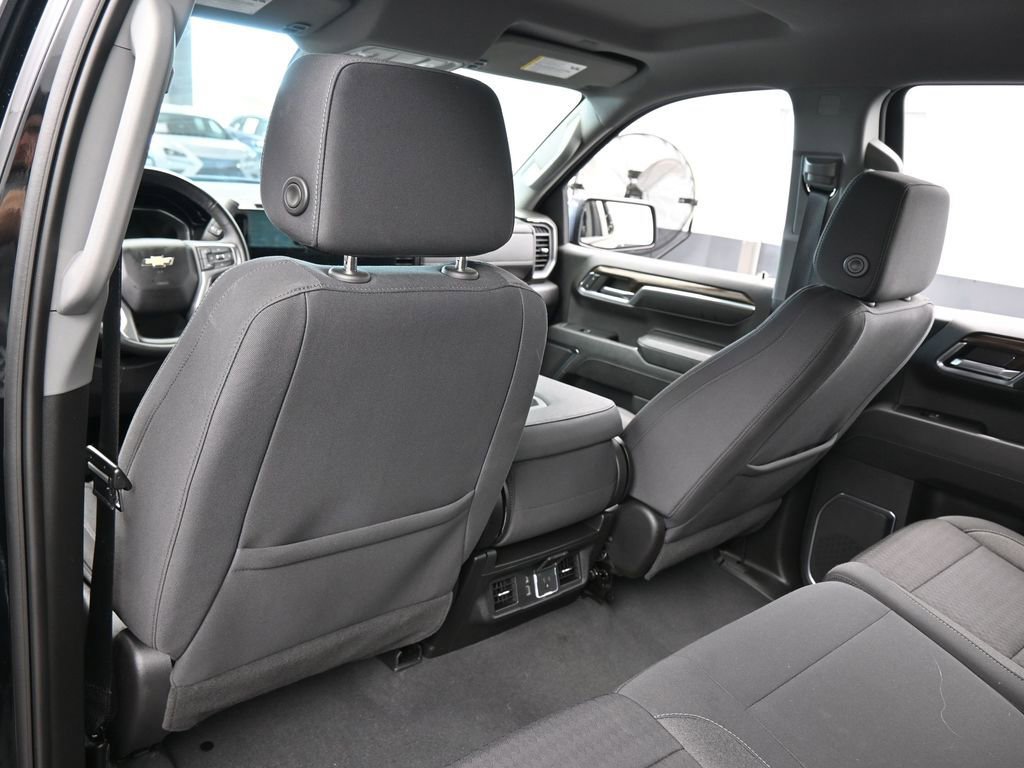 Used 2023 Chevrolet Silverado 1500 LT image 34