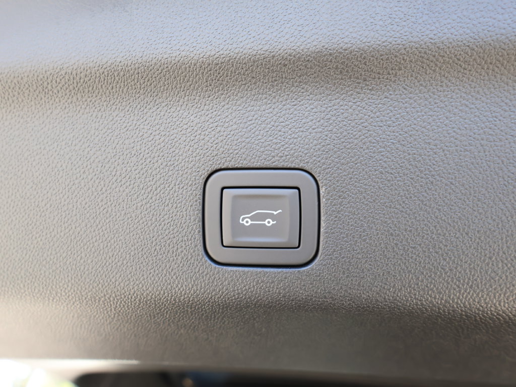 New 2026 GMC Yukon Elevation w/ Elevation Premium Package AWD/4WD image 38