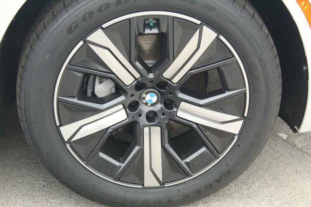 New 2026 BMW iX xDrive45 image 11