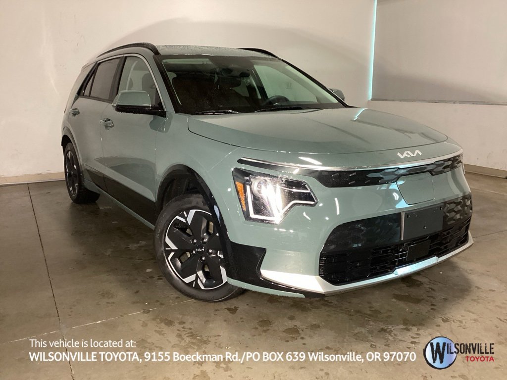 Used 2025 Kia Niro Wind w/ Wind Preserve Package image 1