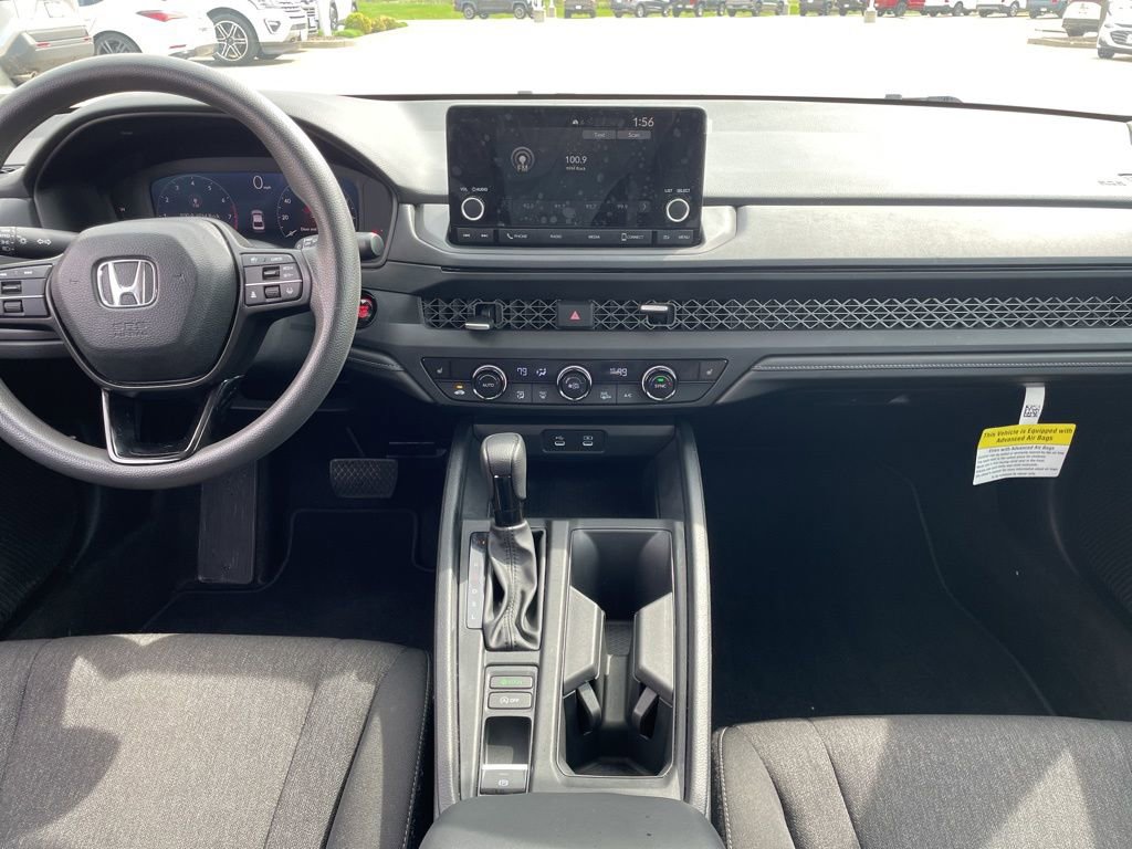 Used 2025 Honda Accord SE image 13