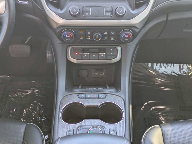 Used 2023 GMC Acadia Denali w/ Denali Ultimate Package image 18