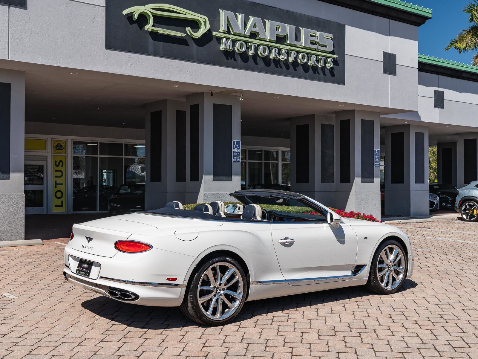 Used 2022 Bentley Continental GT image 49
