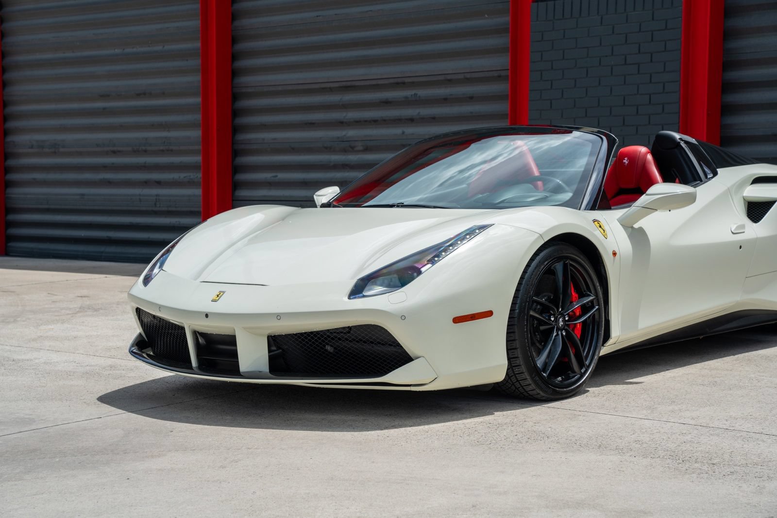 Used 2018 Ferrari 488 Spider RWD image 16