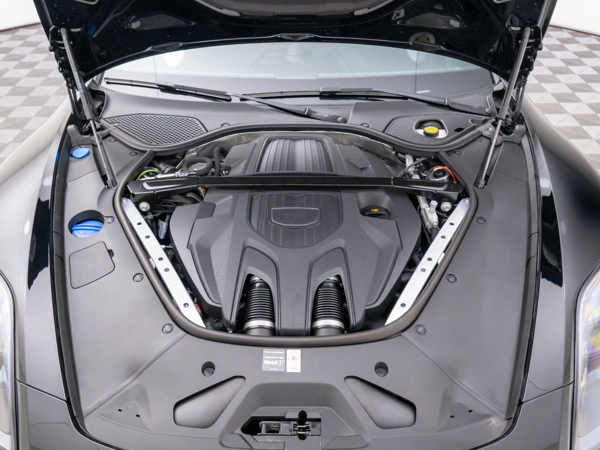 New 2025 Porsche Panamera 4 image 33