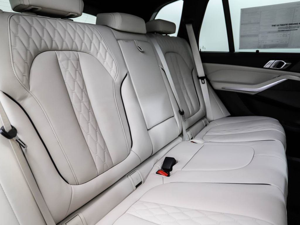 New 2026 BMW X5 xDrive40i w/ M Sport Package image 27