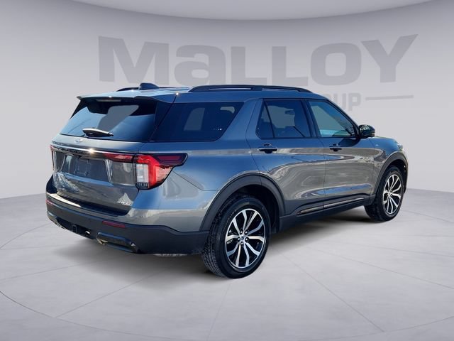 Used 2025 Ford Explorer ST-Line AWD/4WD image 5