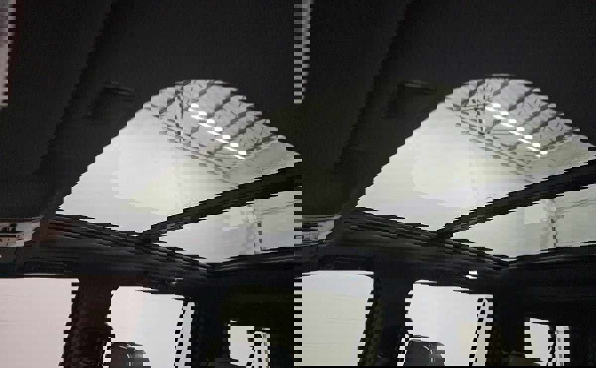 Used 2021 GMC Yukon XL SLT w/ SLT Premium Package image 12