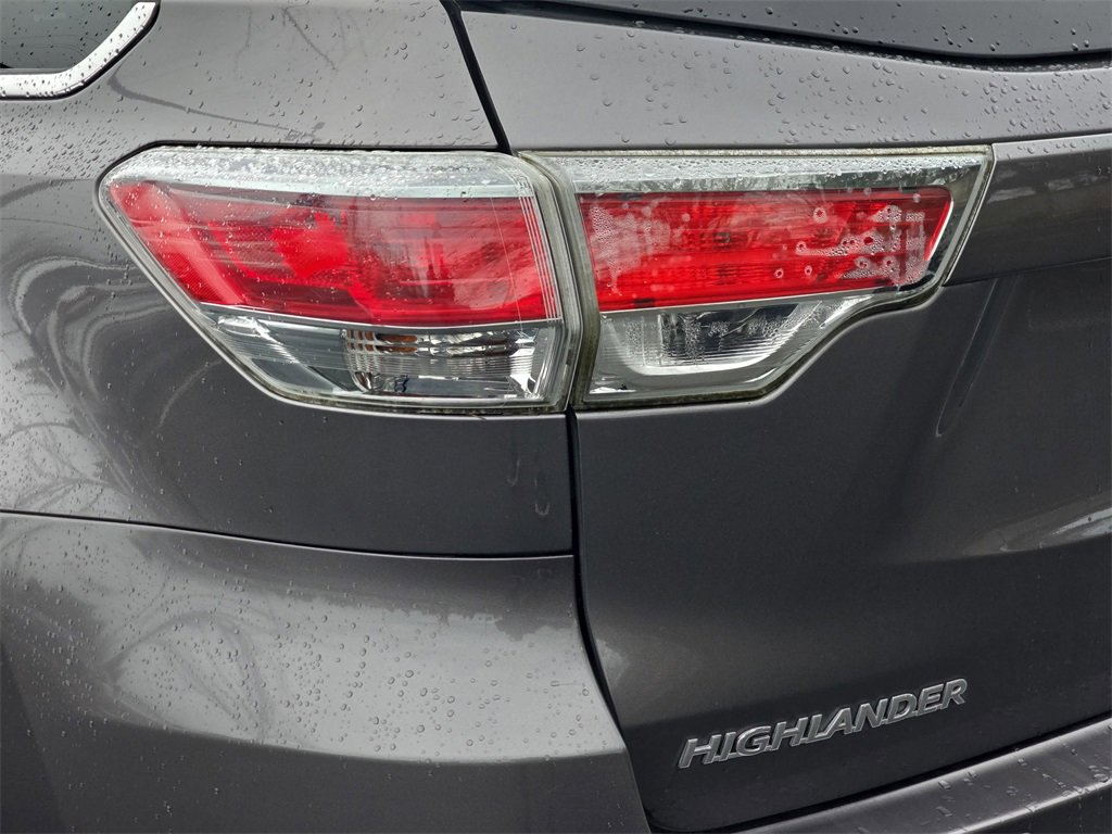 Used 2015 Toyota Highlander Limited image 36